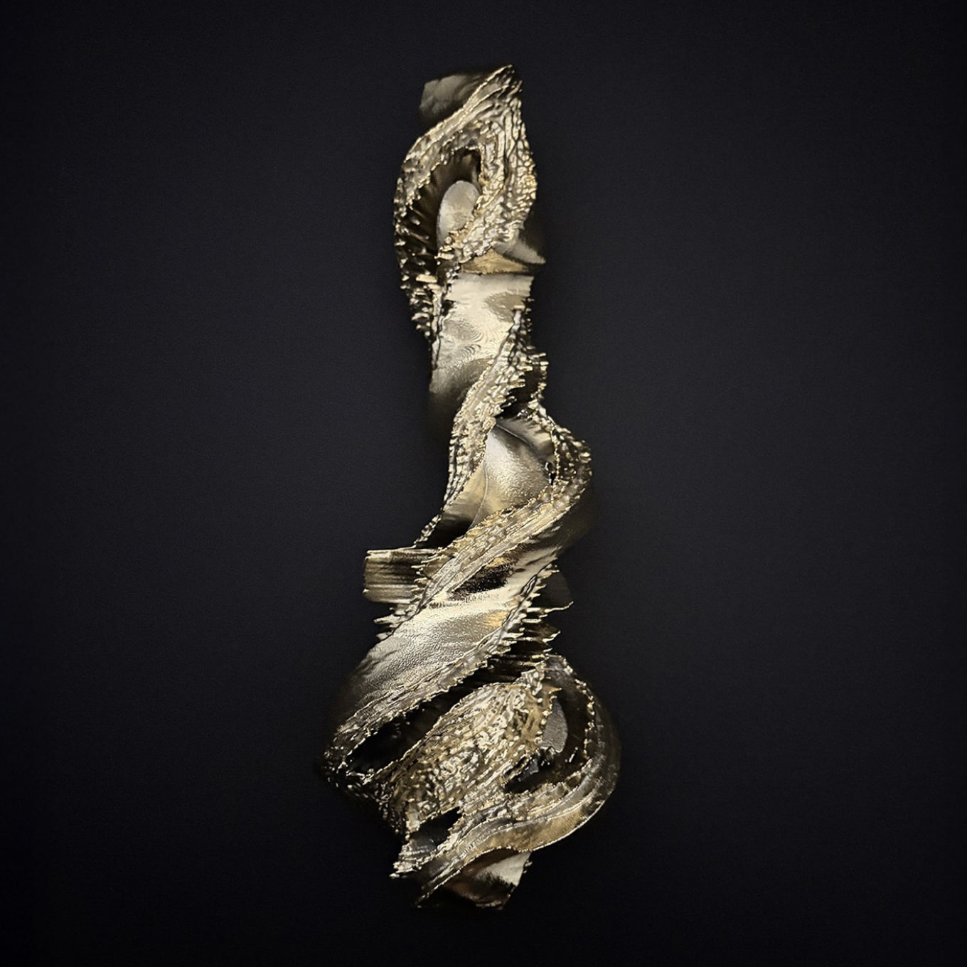 八百万の痕跡の彫刻